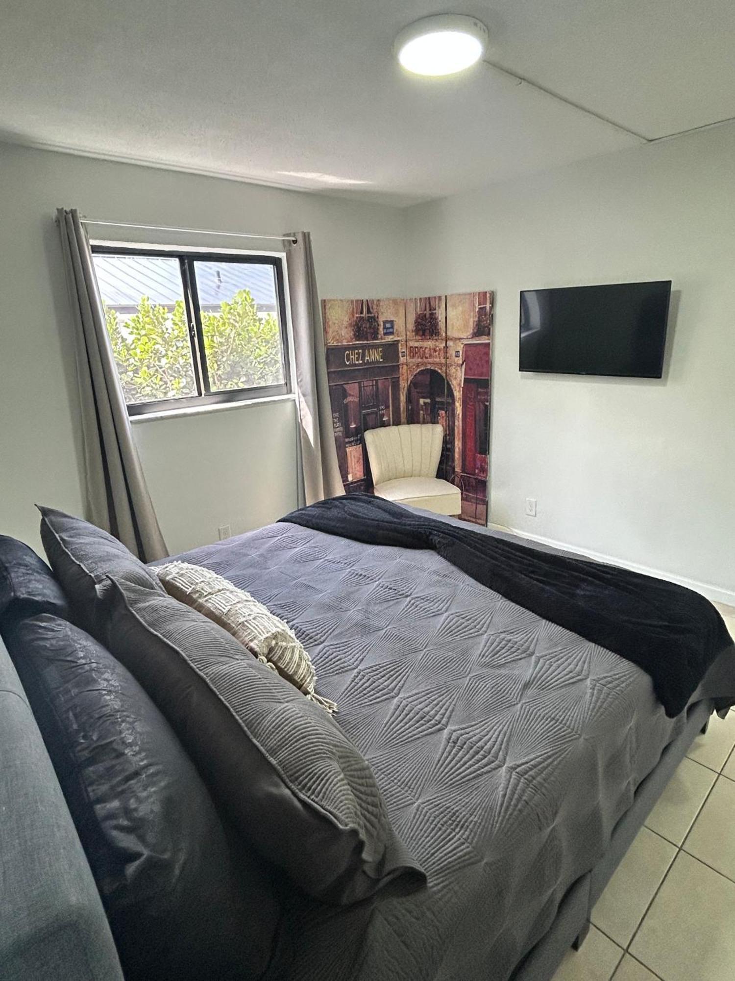 Apartment In Hollywood Close To Shops & Beach 110 Exteriör bild